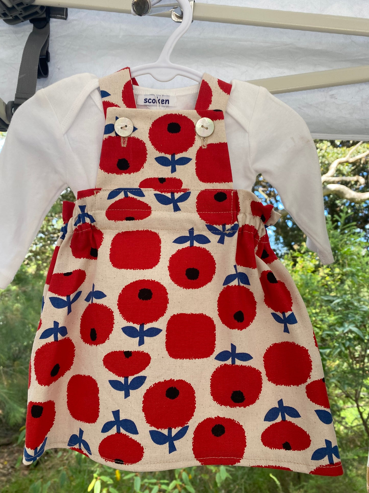 Bucket hat red poppy
