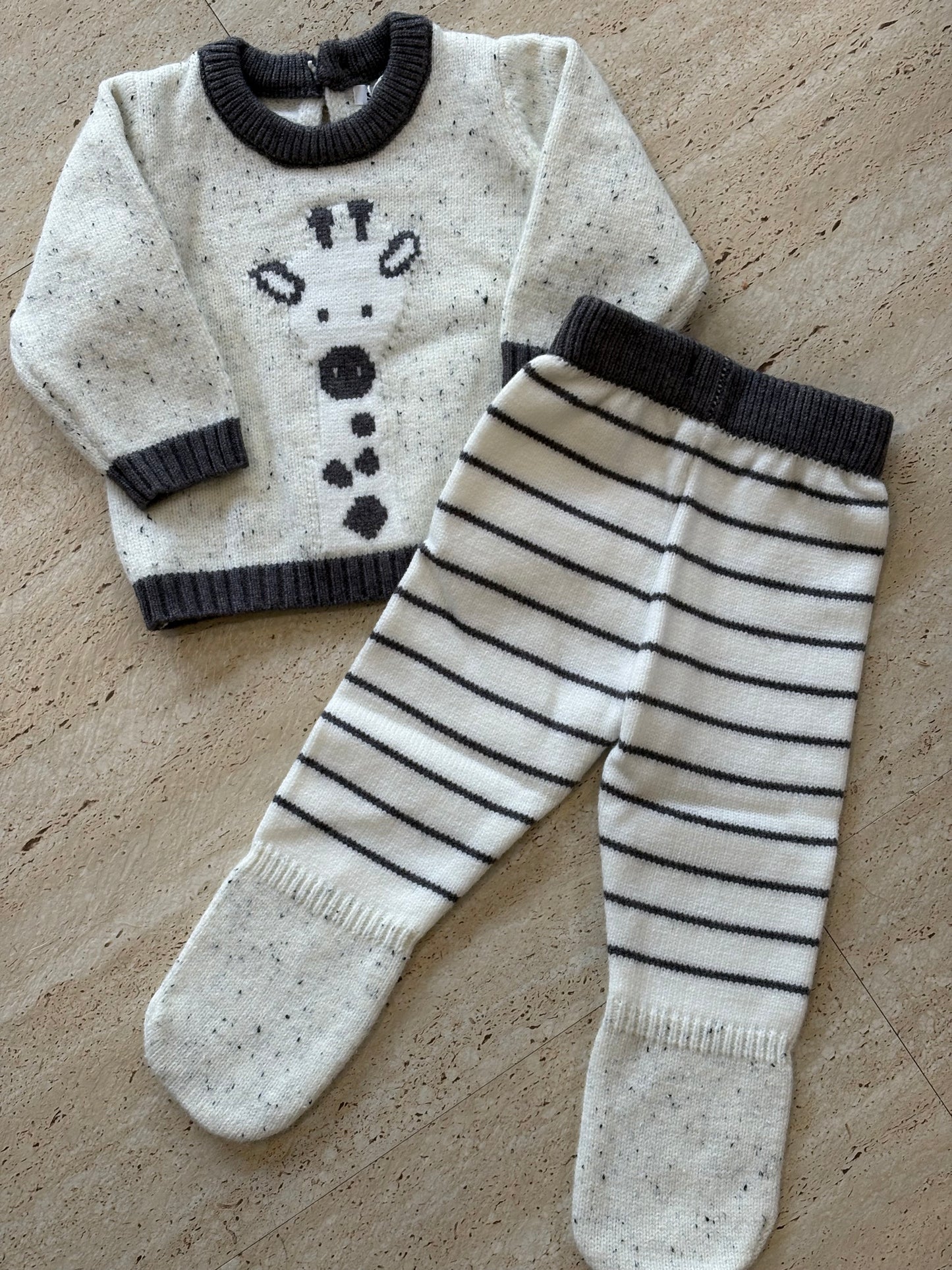 Giraffe two piece