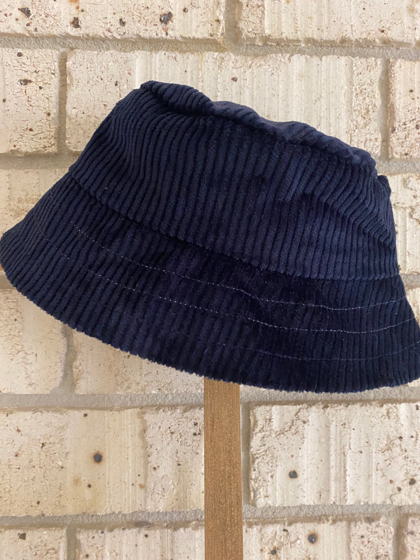 Corduroy navy bucket hat