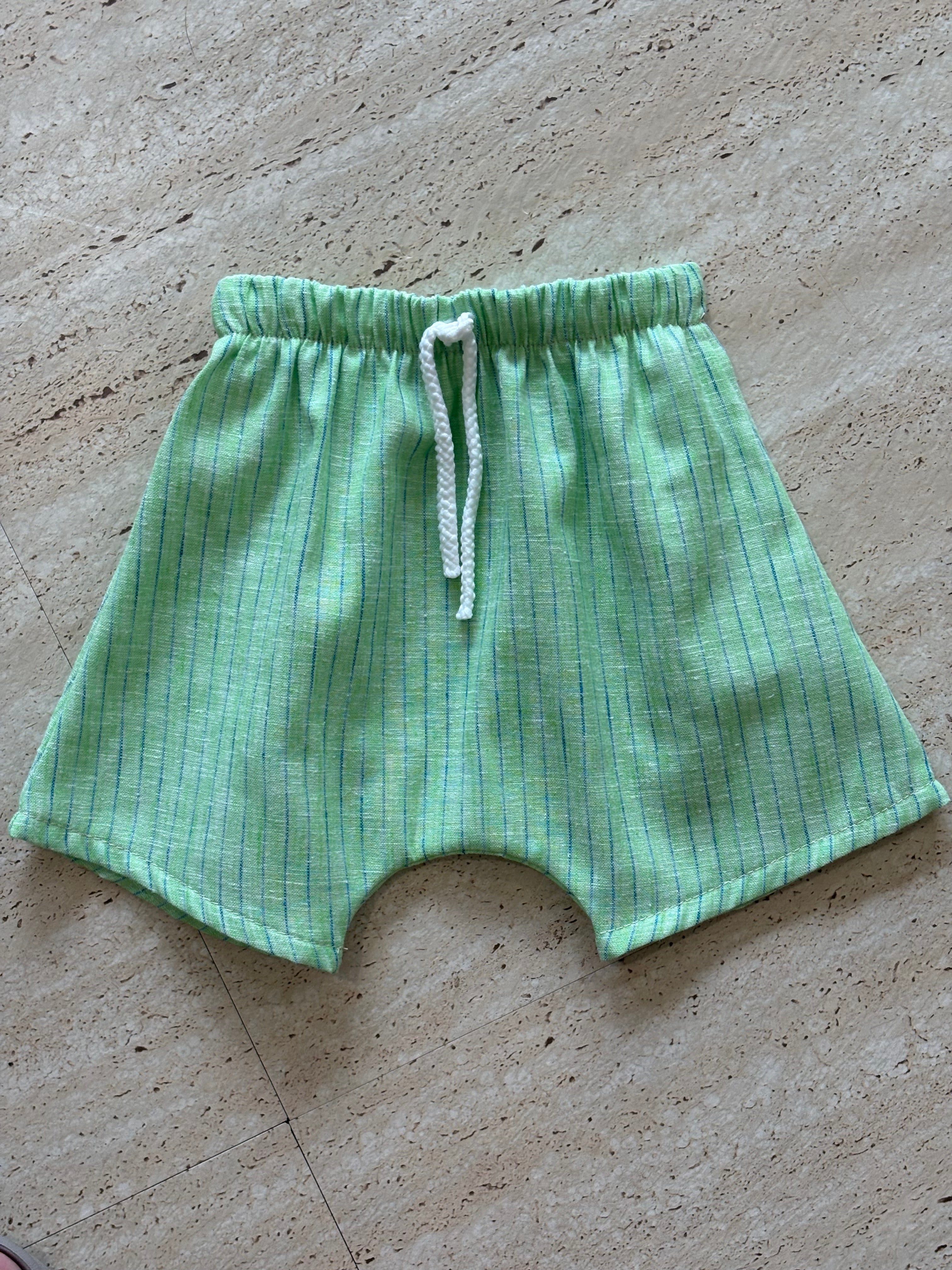 Shorts green and blue stripe