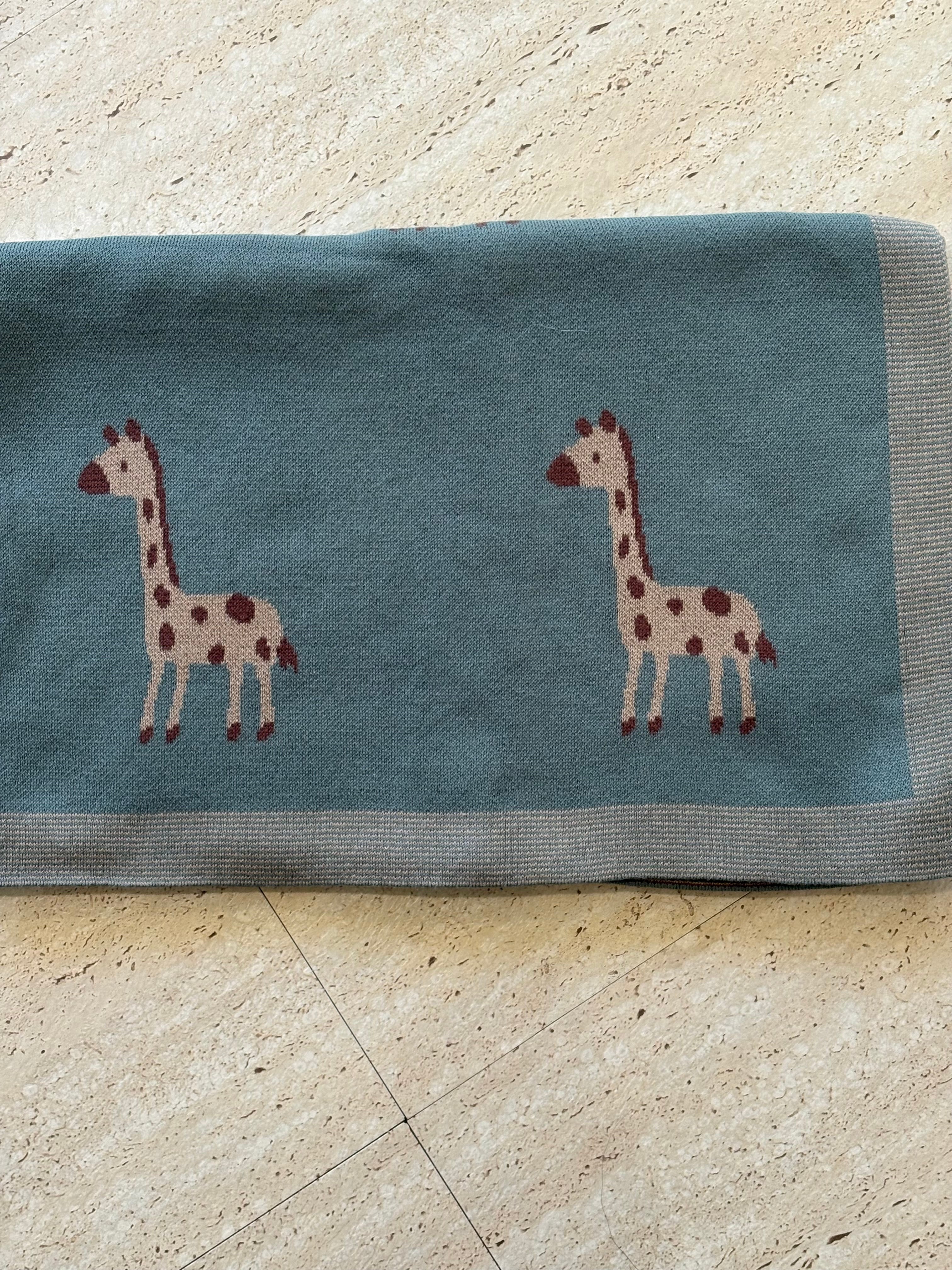 Giraffe blanket green