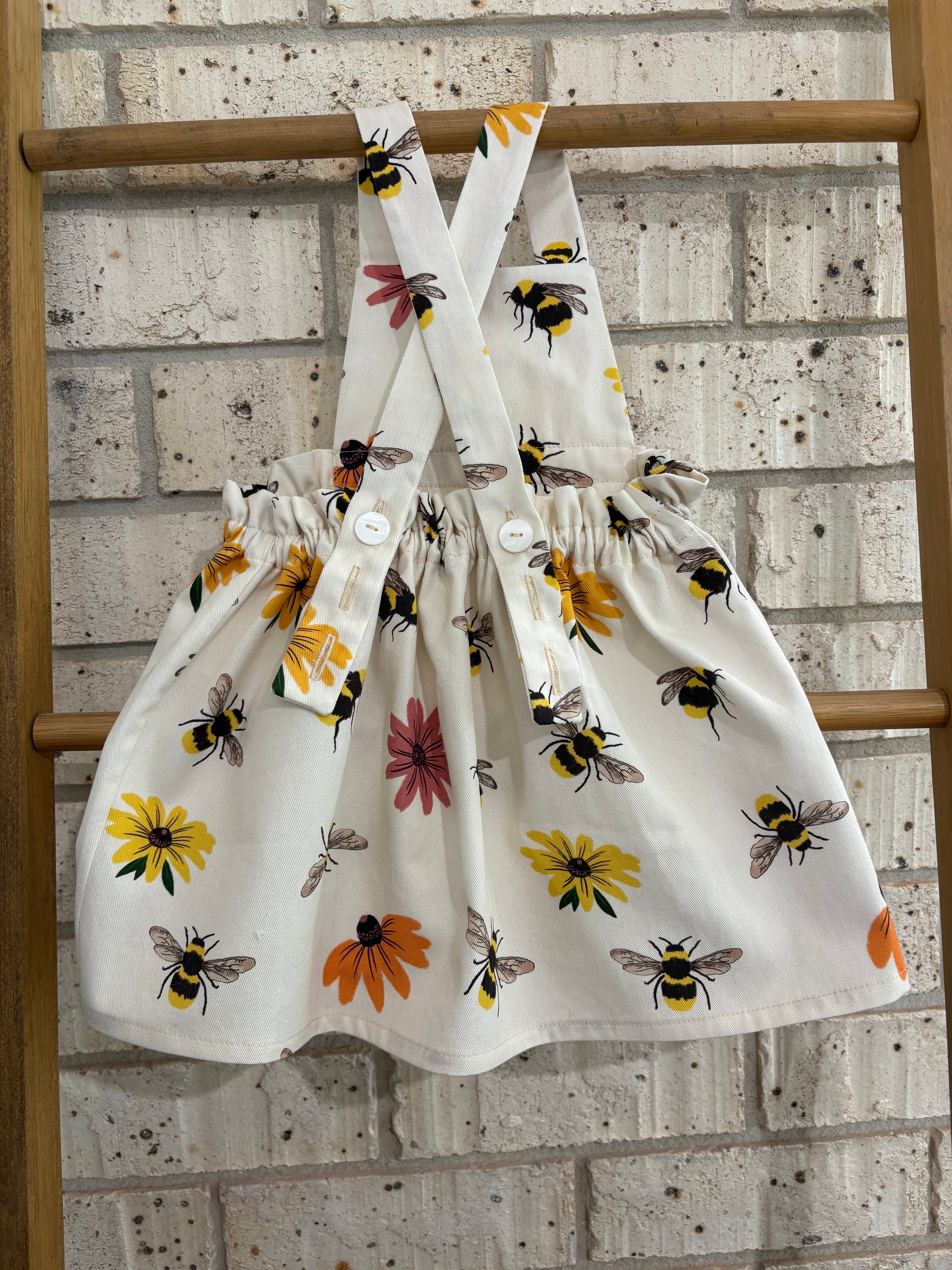 Bee pini