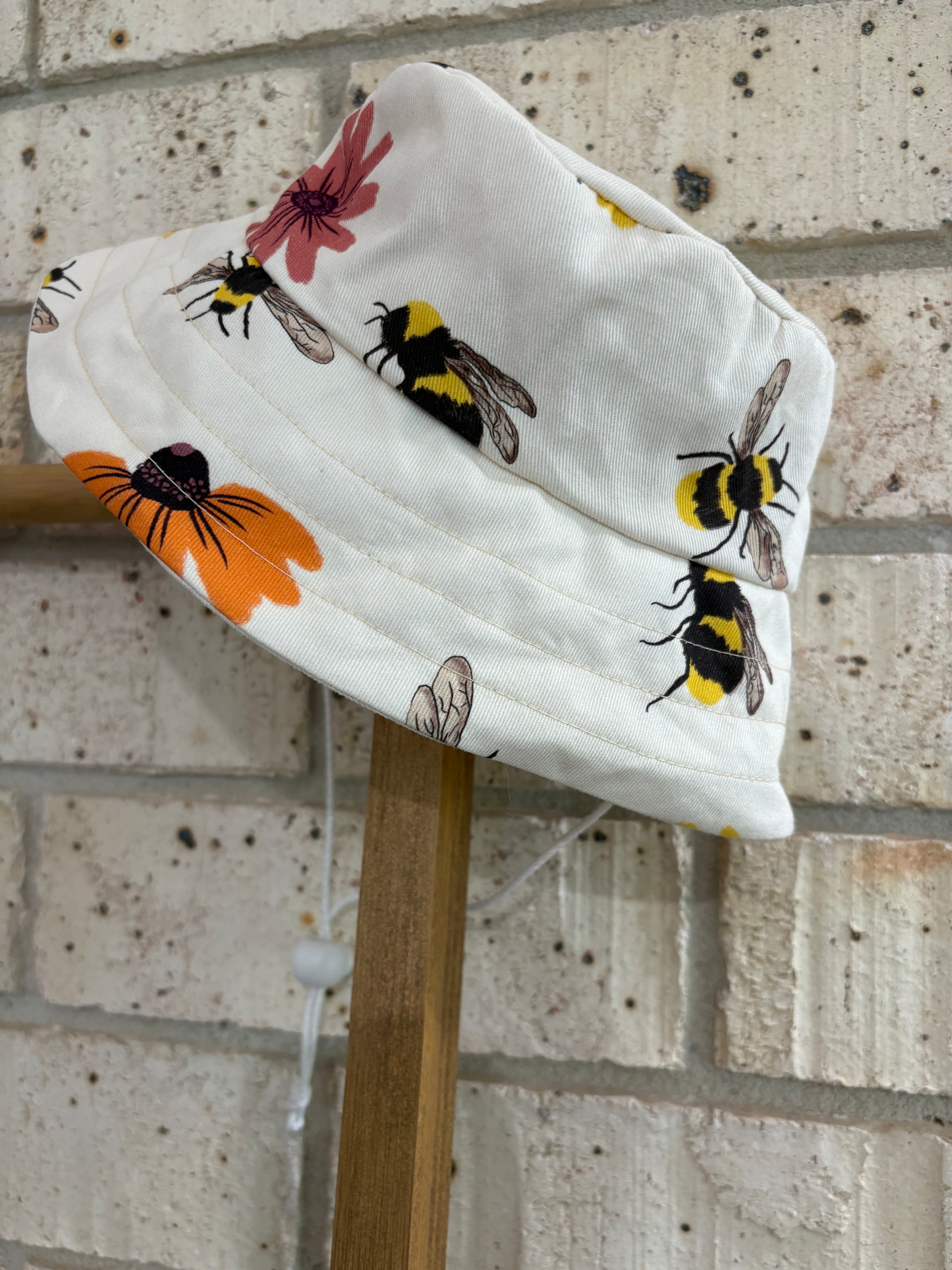 Bee pini