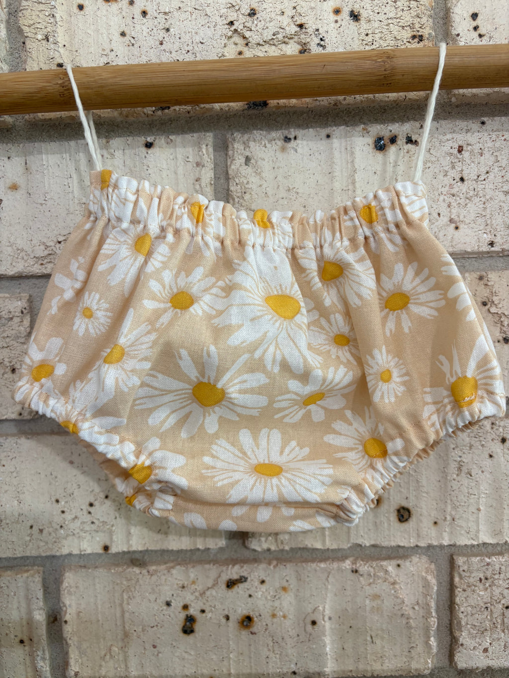 Daisy pini